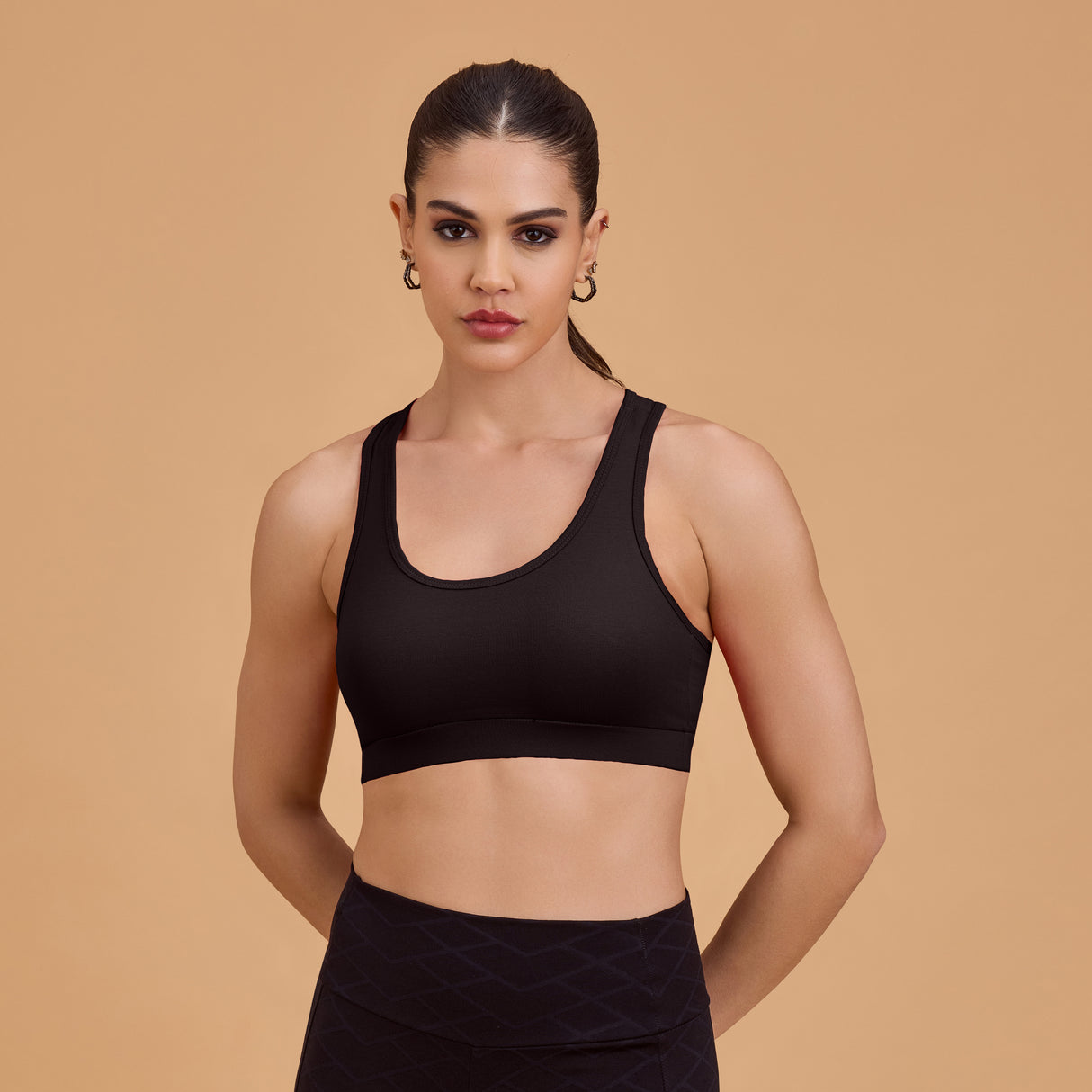 Medium Impact Racerback Sports Bra – Seamless, Breathable, Supportive SQ1028