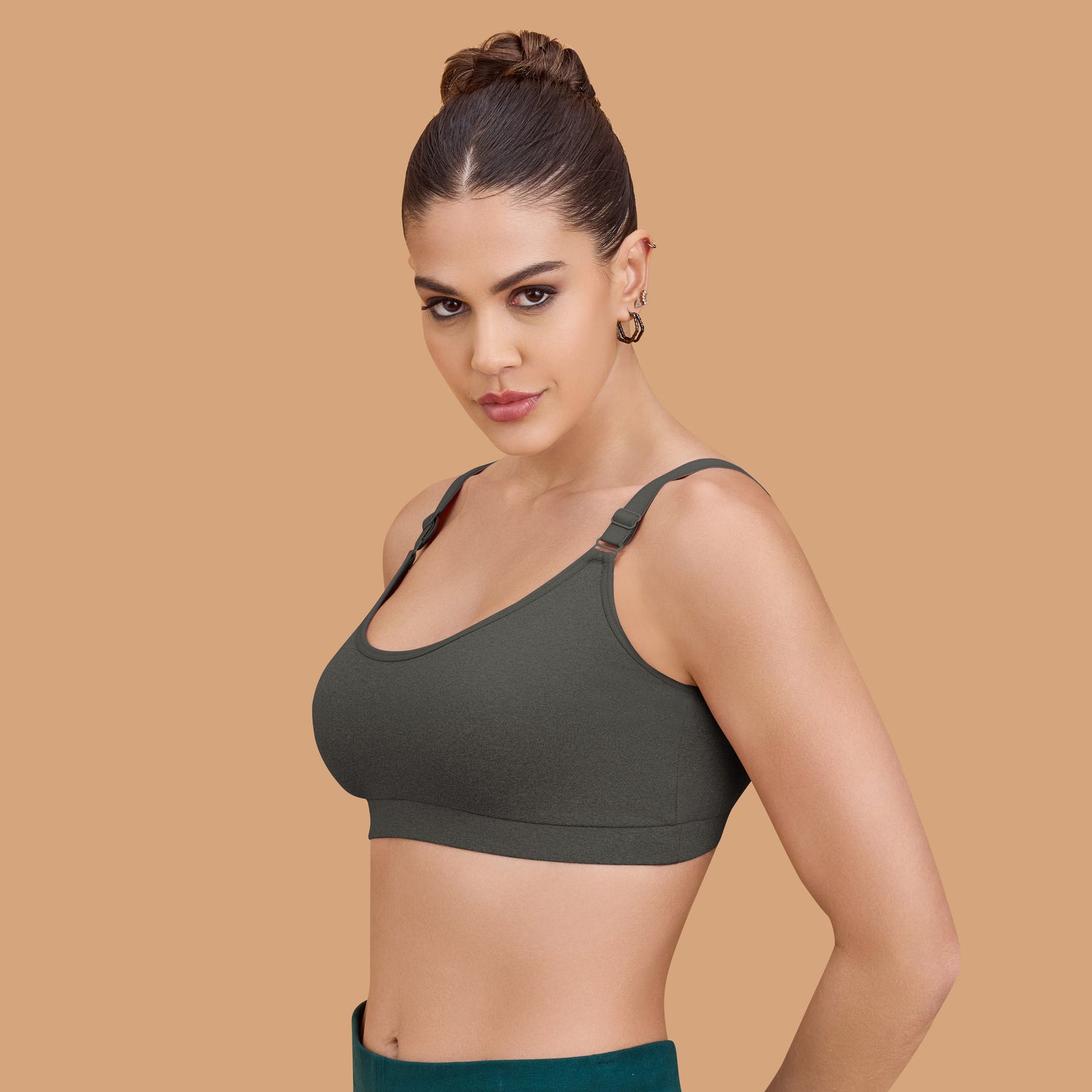 Seamless Breathable,Supportive,and Wire-Free Full Coverage Easy to Slip on Sports SQ1033