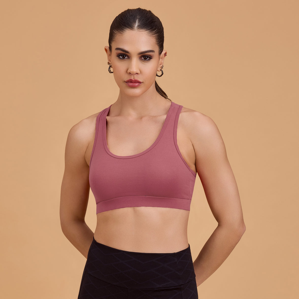 Medium Impact Racerback Sports Bra – Seamless, Breathable, Supportive SQ1028