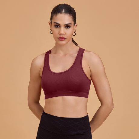 Medium Impact Racerback Sports Bra – Seamless, Breathable, Supportive SQ1028