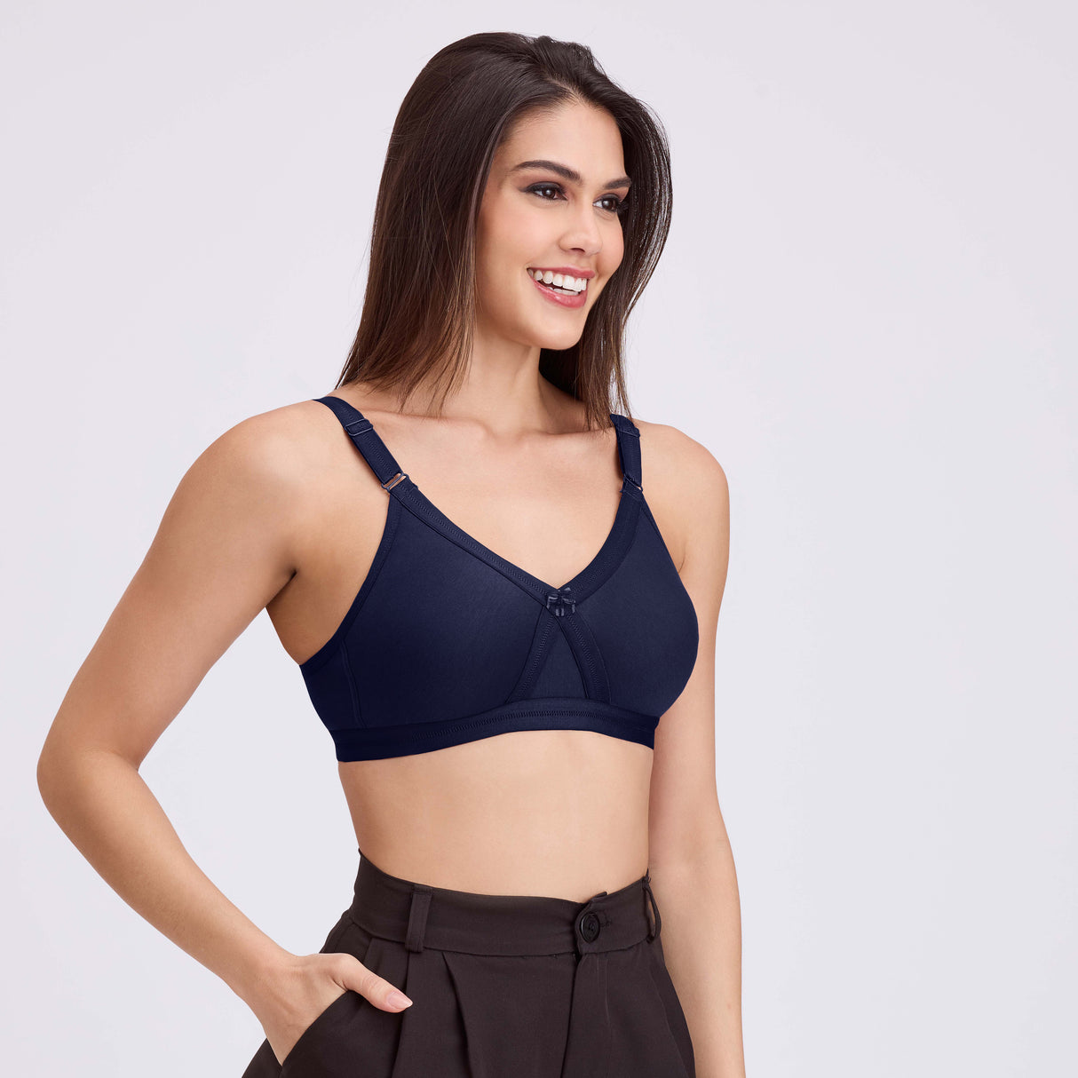 Seamless Cross Design D Cup Bra – Full Coverage, Supportive Fit MQ3046