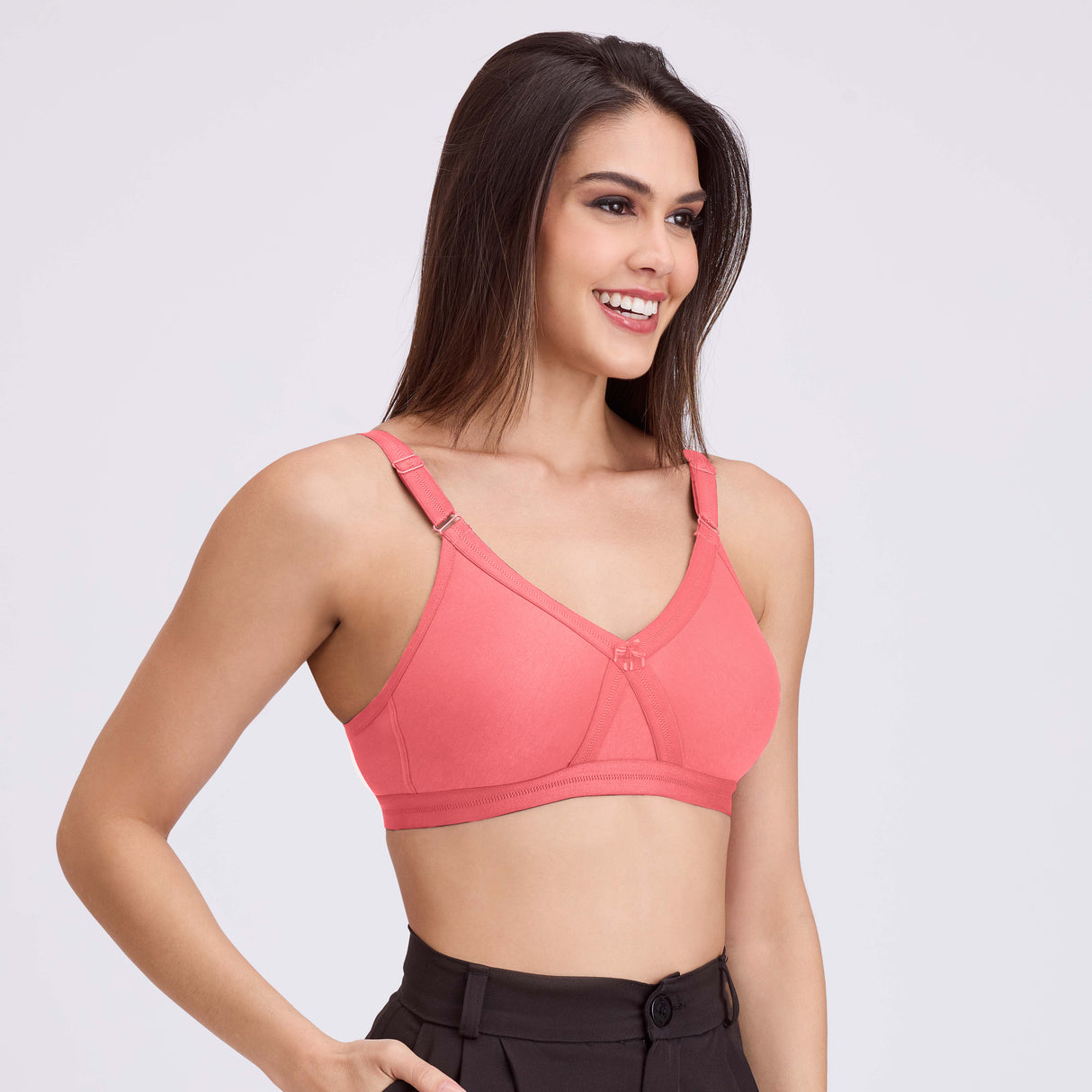 Seamless Cross Design D Cup Bra – Full Coverage, Supportive Fit MQ3046