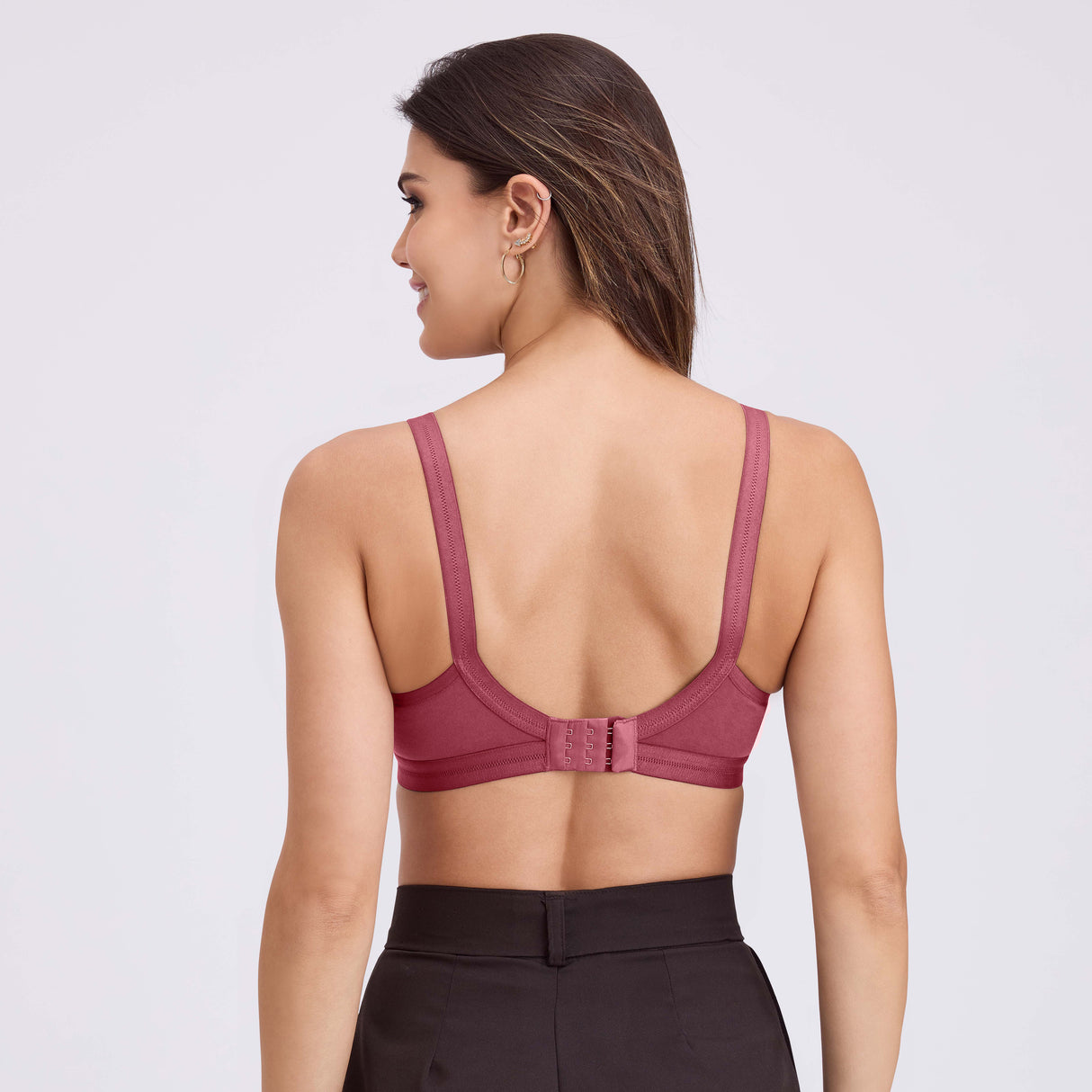 Seamless Cross Design D Cup Bra – Full Coverage, Supportive Fit MQ3046